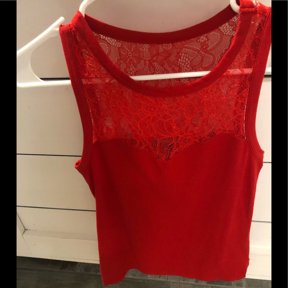 NWOT. Hot red top!✳️BOGO